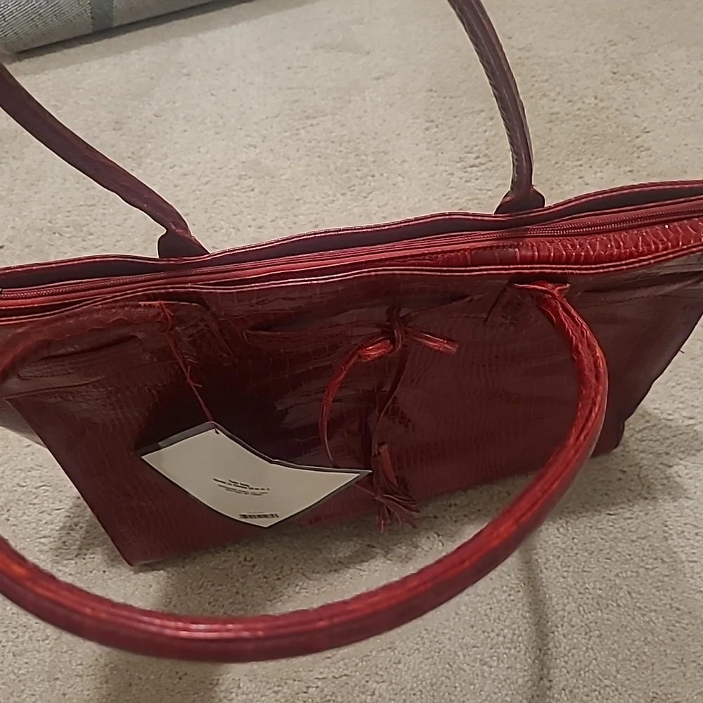 Elizabeth Arden Oversized Red Alligator Skin Faux Tote - Picture 13 of 15